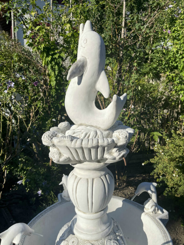 Gartenbrunnen rund aus Beton mit Delphinsujet, 165 cm hoch 11