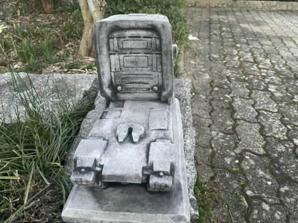 Scania Sattelschlepper Modell aus Beton, Gartendeko 5