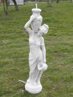 Steinfigur für den Garten: Göttermutter Maia, 130 cm hoch