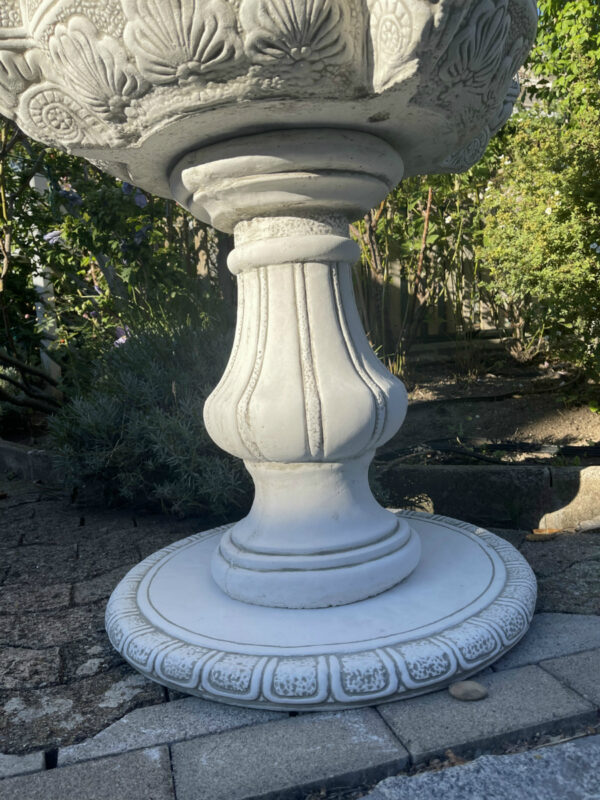 Springbrunnen für den Garten aus Steinguss, 165cm hoch 6