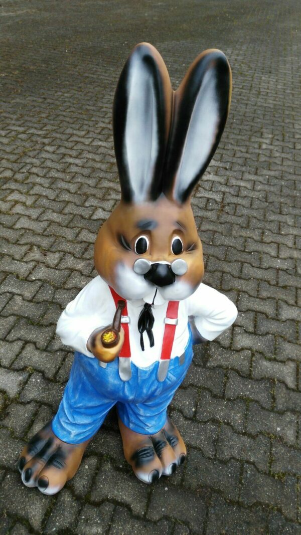 Riesiger Osterhase mit Kleidern und Pfeife, 135 cm hoch 2