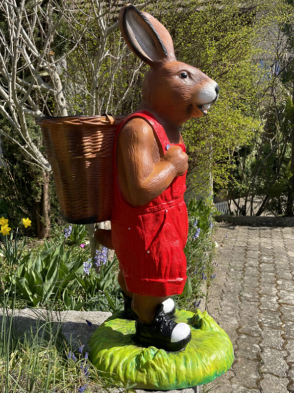 Grosser Osterhase mit leerer Kreze zum füllen, 110 cm hoch 2
