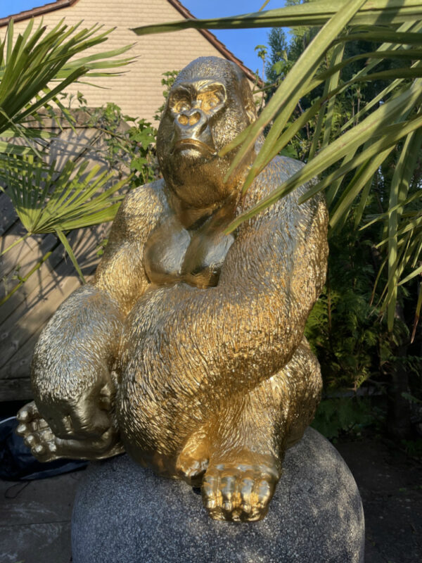 Deko Gorilla Jungtier in Gold, sitzend, 75 cm hoch 7
