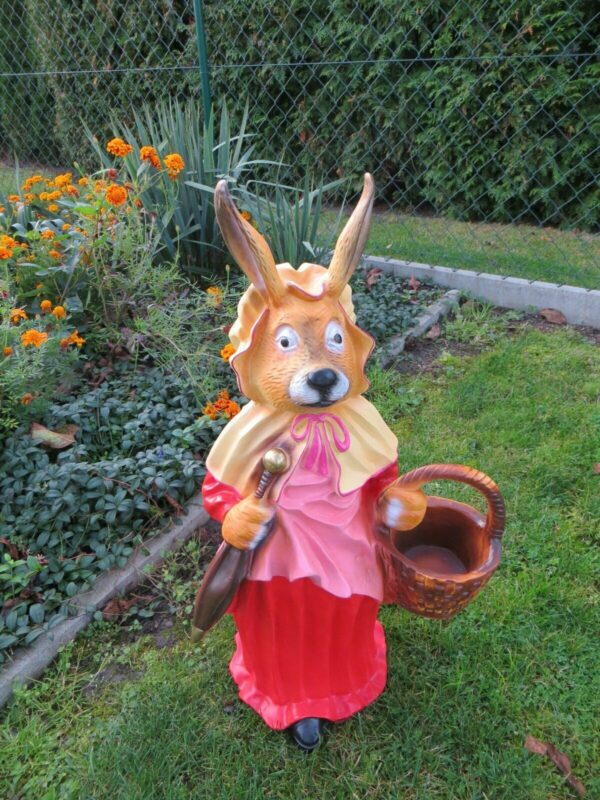 Hasenfrau mit Schirm und Korb als Gartendeko, 70 cm hoch 2