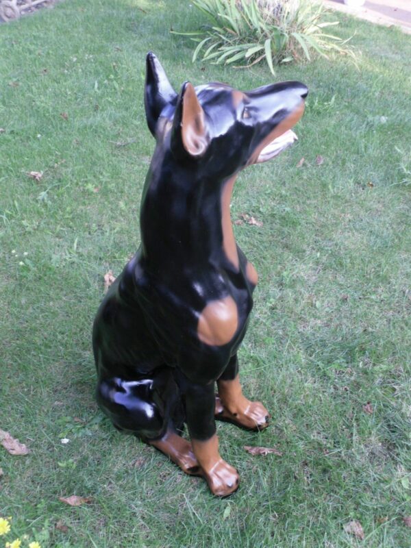 Dobermann Hundefigur Deko, sitzend, 95 cm hoch 5