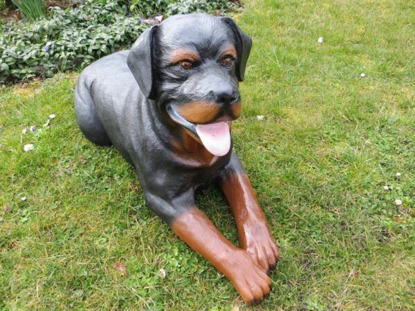 Liegende Deko Rottweilerfigur für Garten und Wohnung, 90 cm lang 2