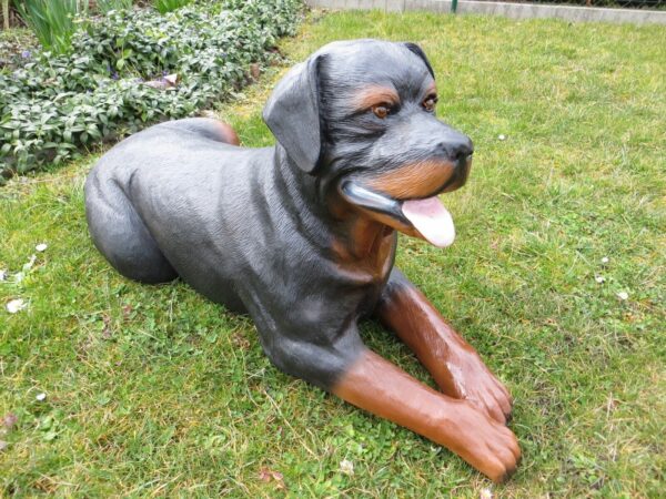 Liegende Deko Rottweilerfigur für Garten und Wohnung, 90 cm lang 4