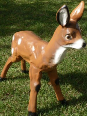 Gartenfigur stehendes Reh, 49 cm hoch