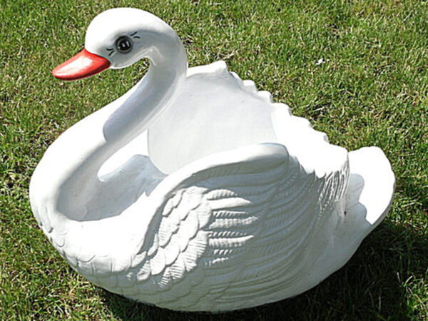 Schwanenfigur als Blumentopf, 45 cm lang 2