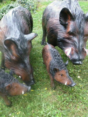 Wildschwein-Rotte mit Keiler, Bache, 3 Frischlinge, Gartendeko