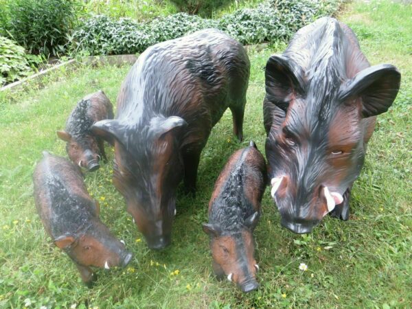Wildschwein-Rotte mit Keiler, Bache, 3 Frischlinge, Gartendeko 4