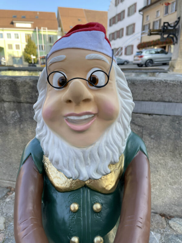Grosse Dekofigur Weihnachtself, 90 cm hoch 9