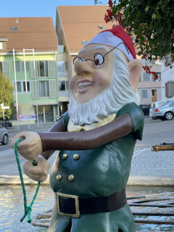 Grosse Dekofigur Weihnachtself, 90 cm hoch 7