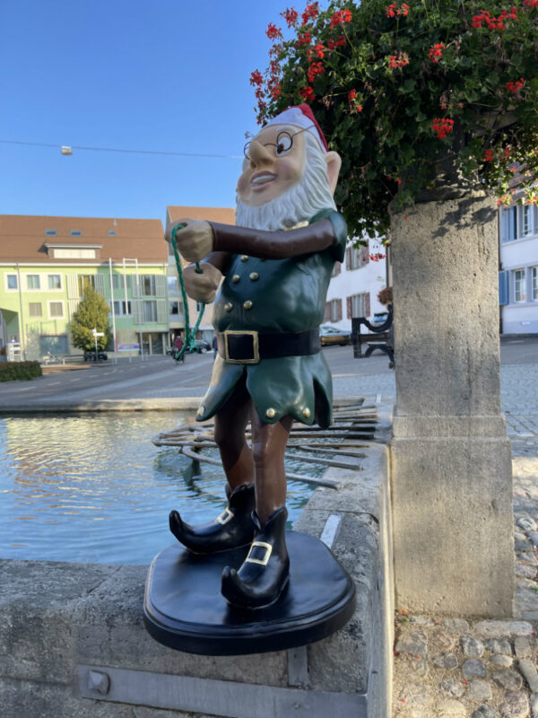 Grosse Dekofigur Weihnachtself, 90 cm hoch 5