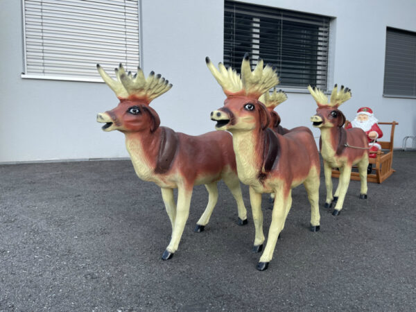 4 Rentiere mit Schlitten beleuchtet, mit Nikolaus, 240cm lang 3